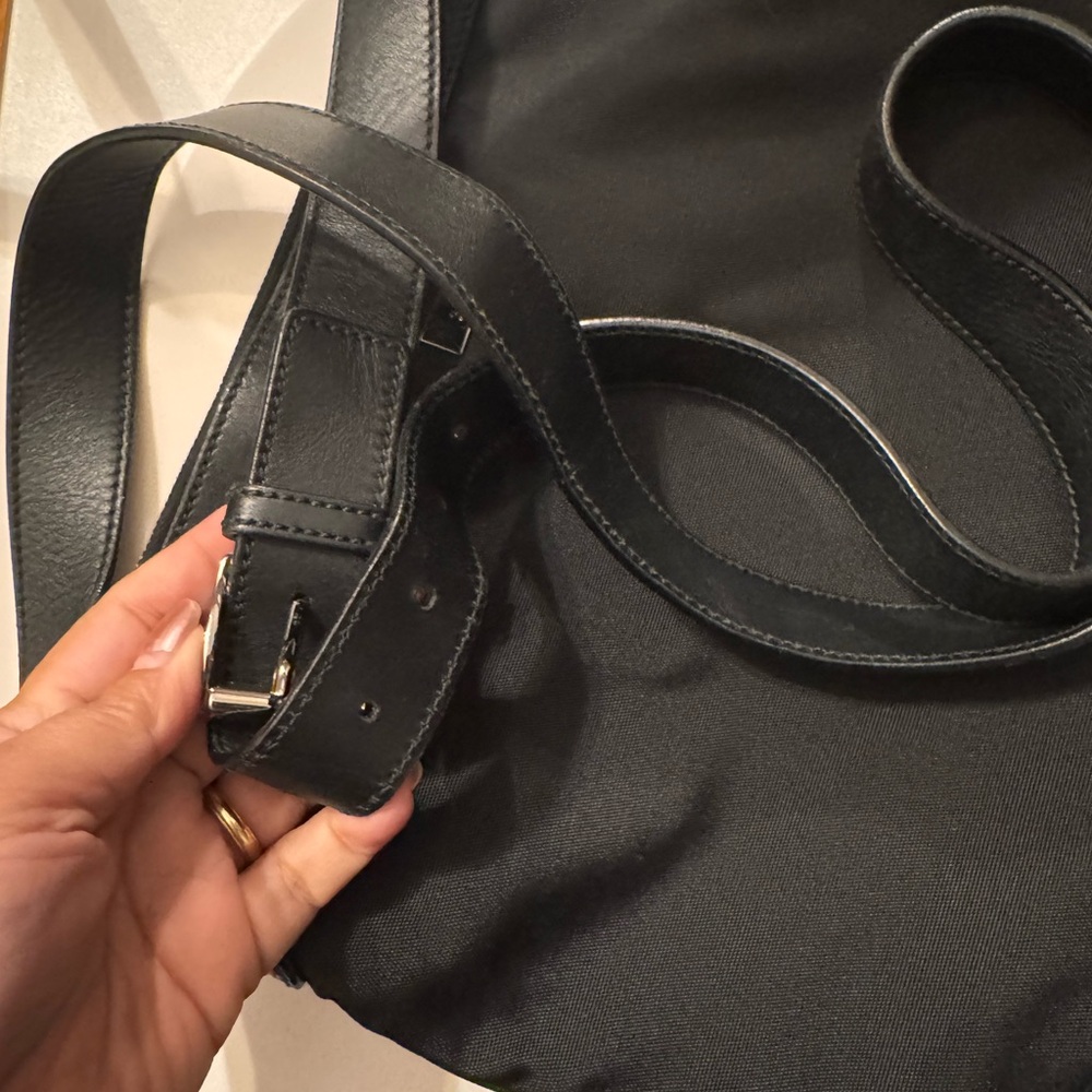 Gucci Black Men's Sling Bag - Picture 7 of 15